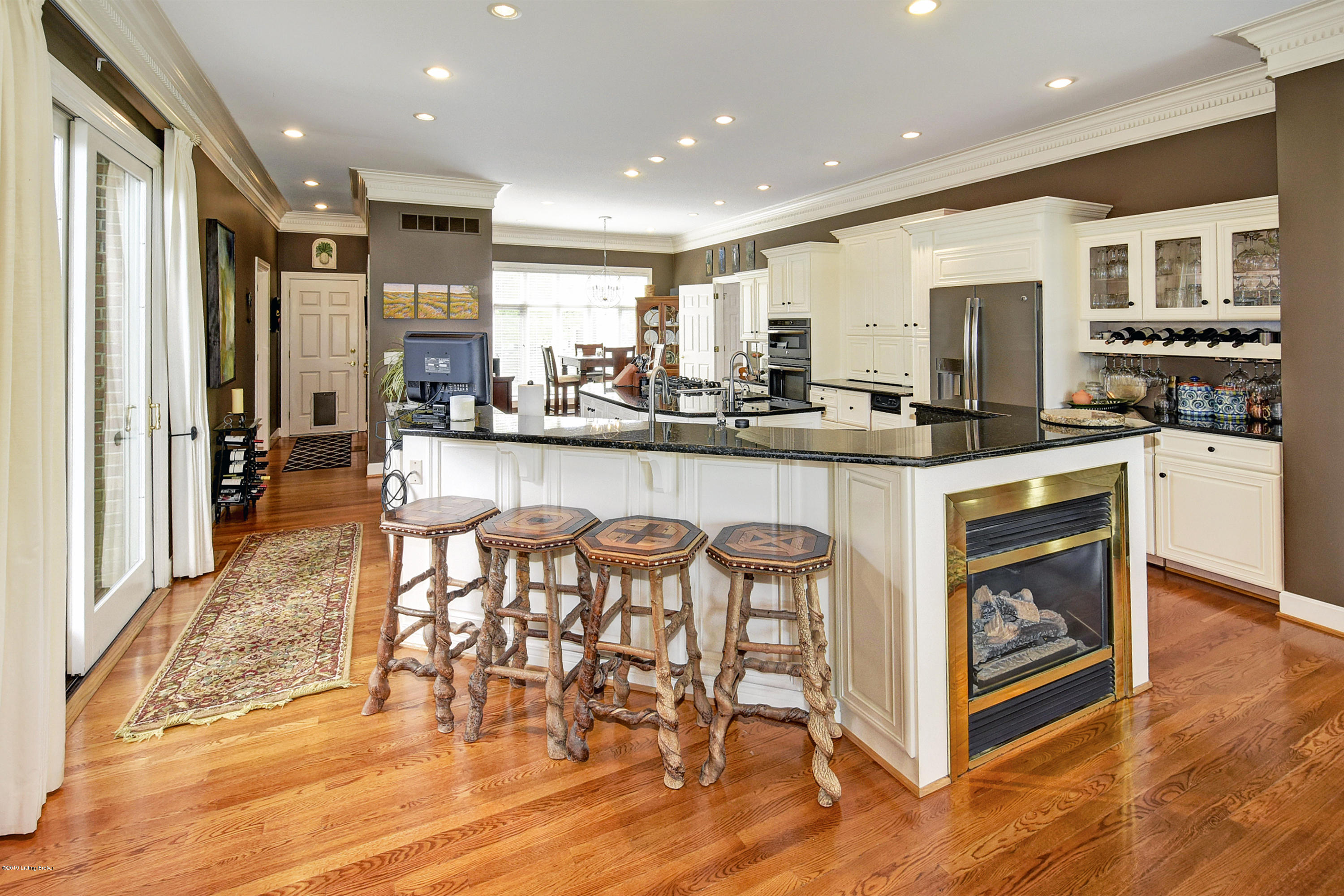 2816 Rivers Edge Road Louisville, KY 40222 - Photo 14 of 62 12