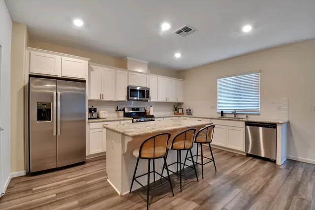 $569,900 | 2032 Gatlin Court, Plumas Lake, CA 95961