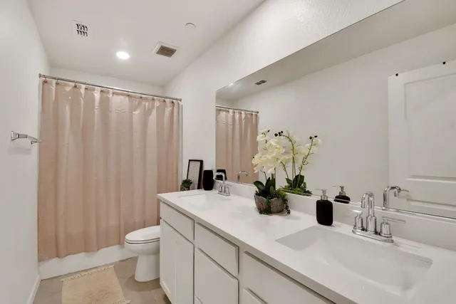 $569,900 | 2032 Gatlin Court, Plumas Lake, CA 95961