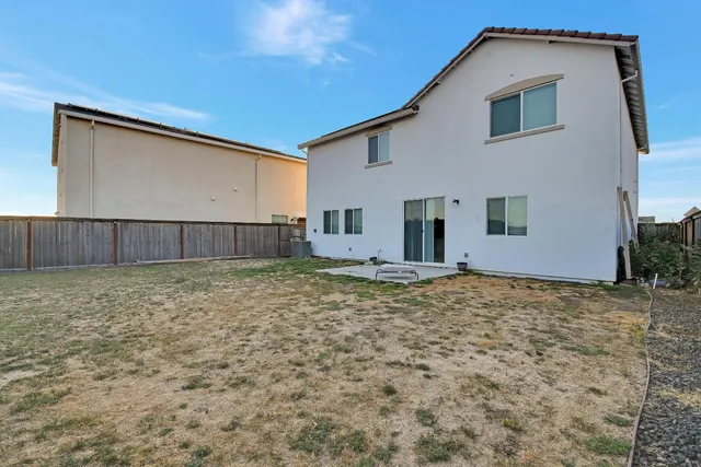 $569,900 | 2032 Gatlin Court, Plumas Lake, CA 95961