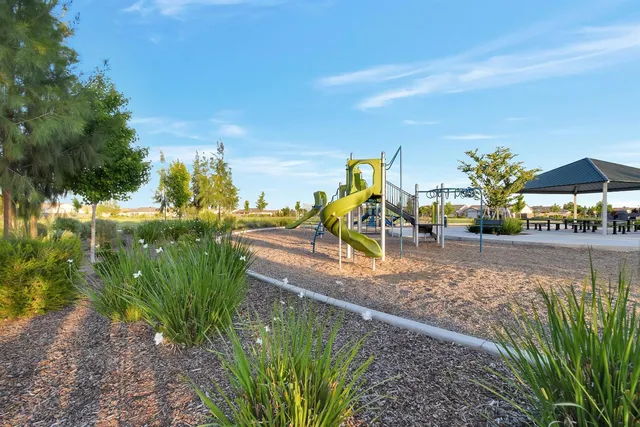 $569,900 | 2032 Gatlin Court, Plumas Lake, CA 95961