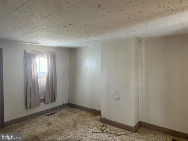 $199,900 | 6 East 4th Street, Blades, DE 19973