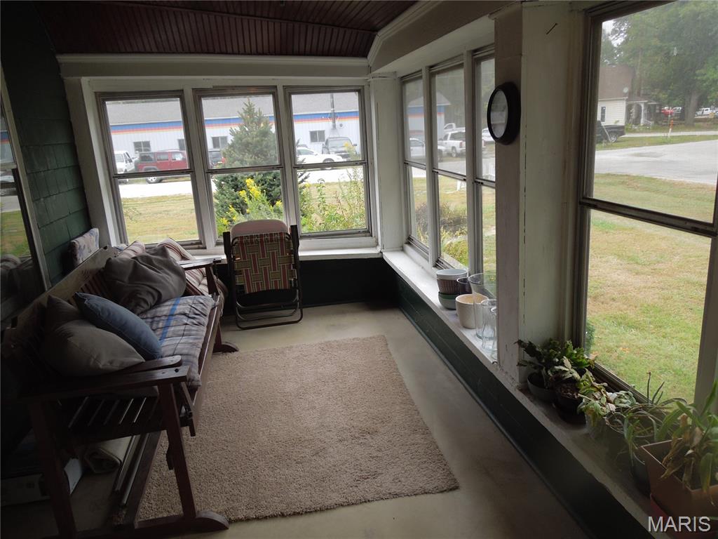 323 North Maple Street Nokomis, IL 62075 - Photo 15 of 18