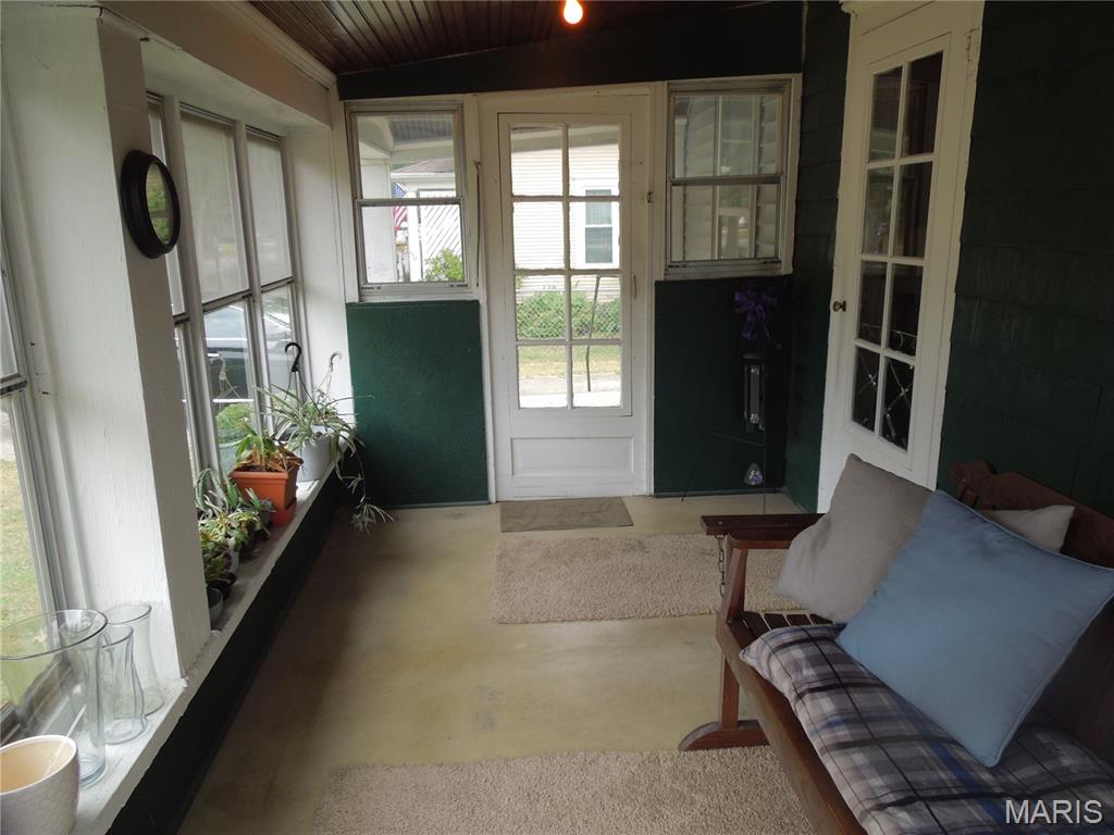 323 North Maple Street Nokomis, IL 62075 - Photo 16 of 18