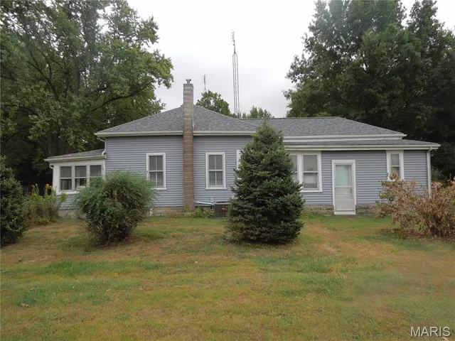 $58,000 | 323 North Maple Street, Nokomis, IL 62075