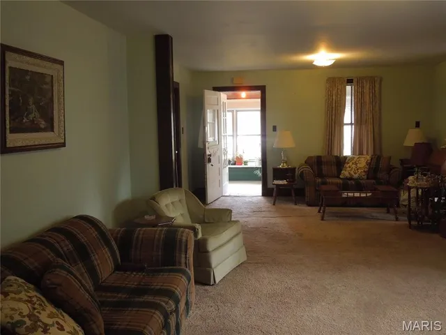 $58,000 | 323 North Maple Street, Nokomis, IL 62075