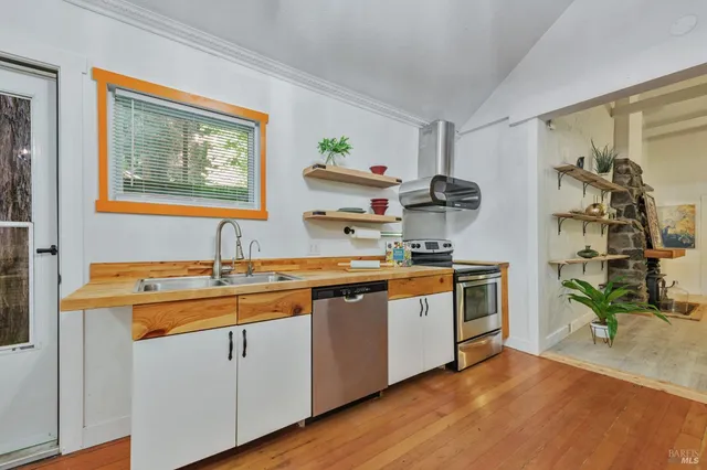 $458,000 | 173 Redwood Avenue, Camp Meeker, CA 95419