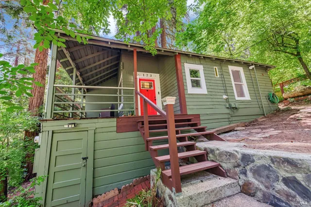 $458,000 | 173 Redwood Avenue, Camp Meeker, CA 95419