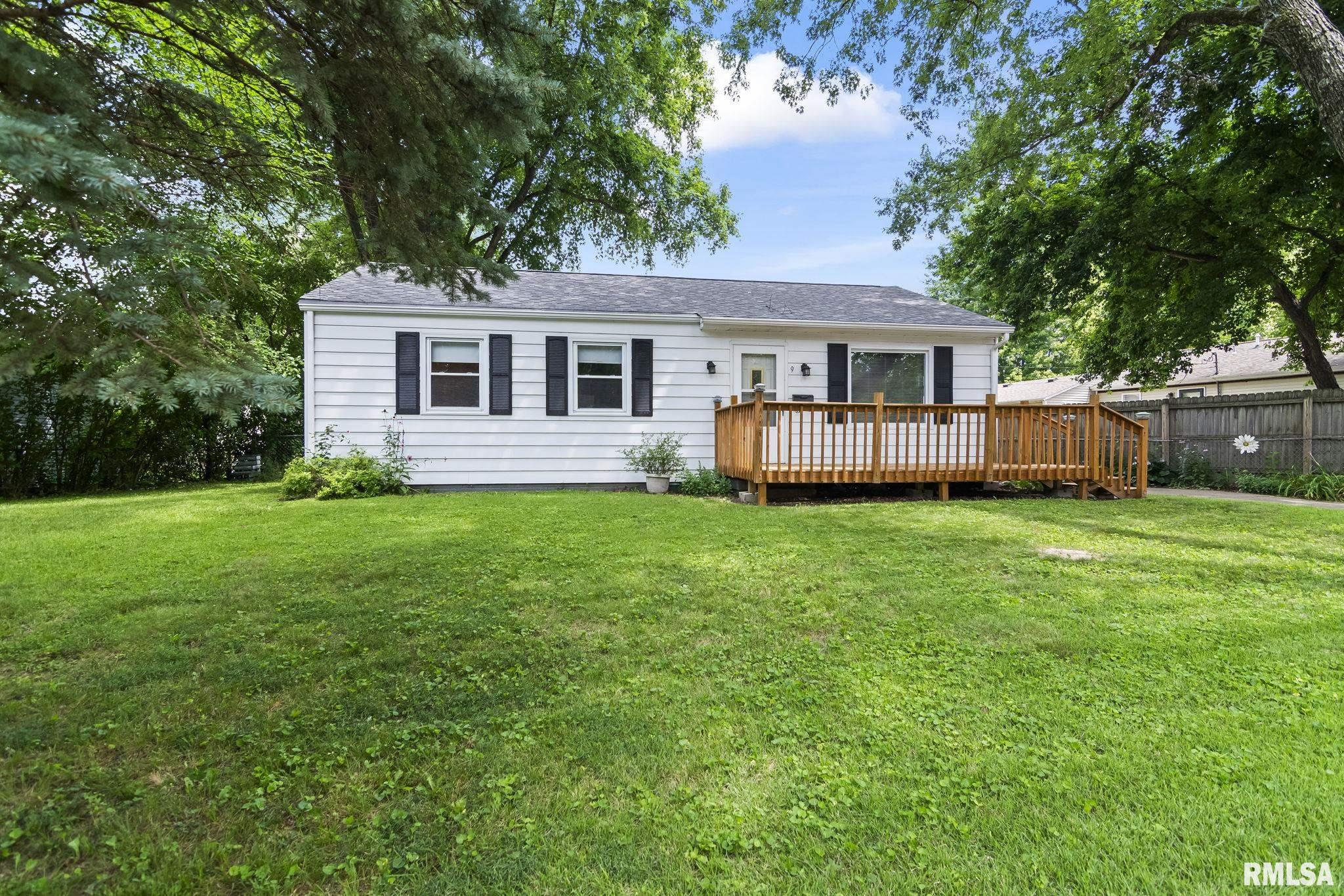 9 Claire Drive Springfield, IL 62702 - Photo 3 of 31