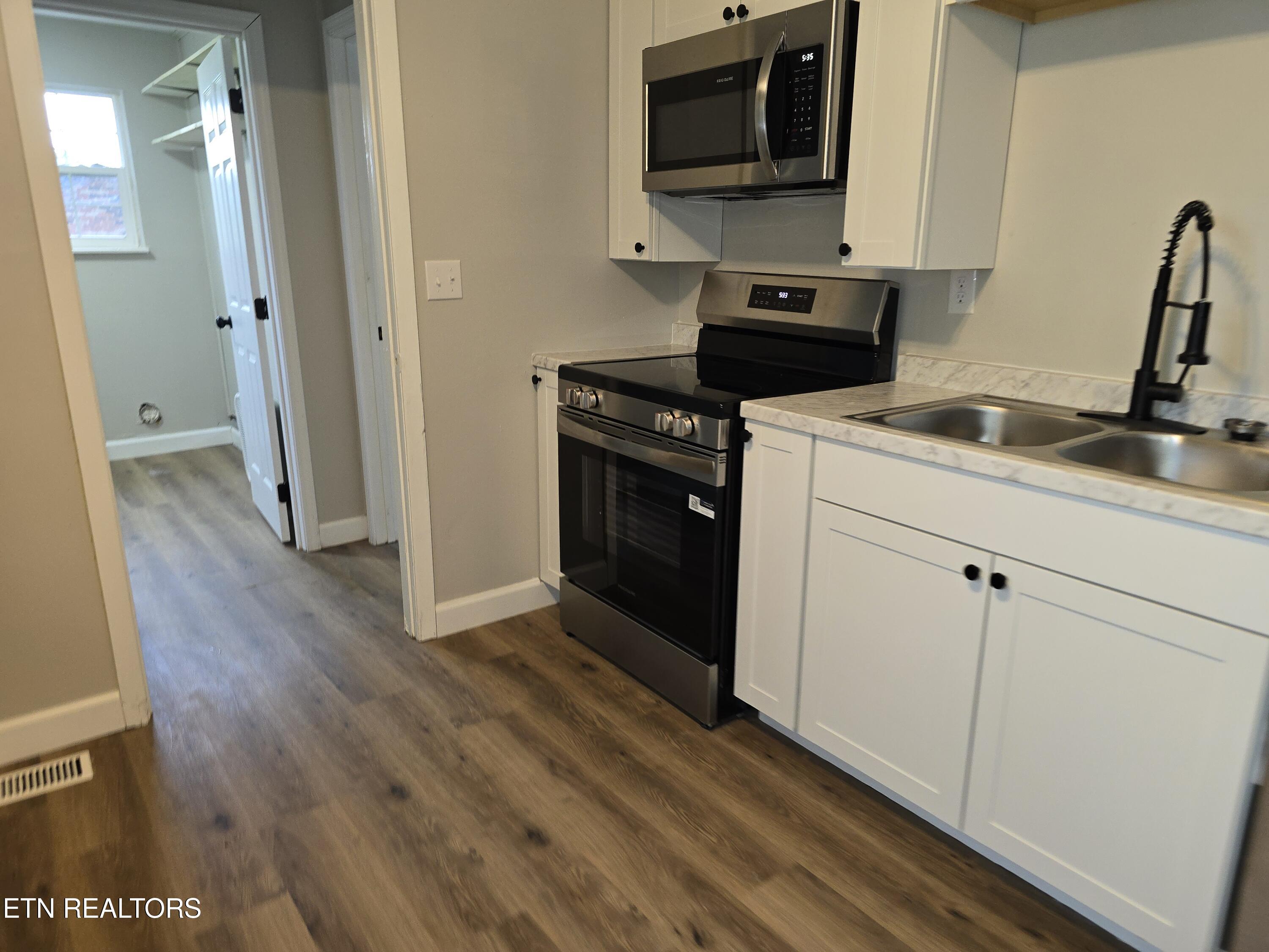 281 Parliament Road Harrogate, TN 37752 - Photo 17 of 38 20260522_173600