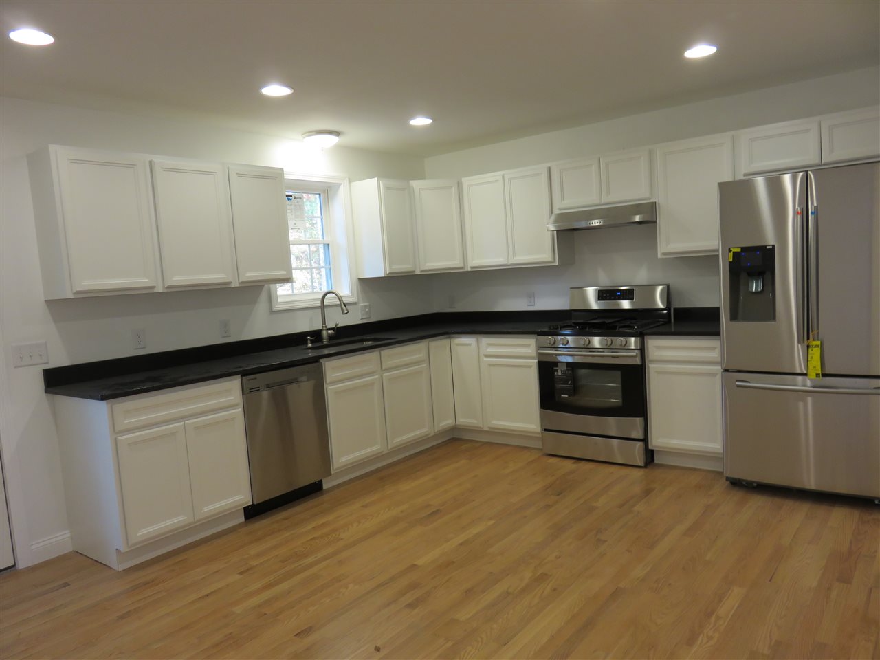 75 Noyes Road Tilton, NH 03276 - Photo 4 of 19