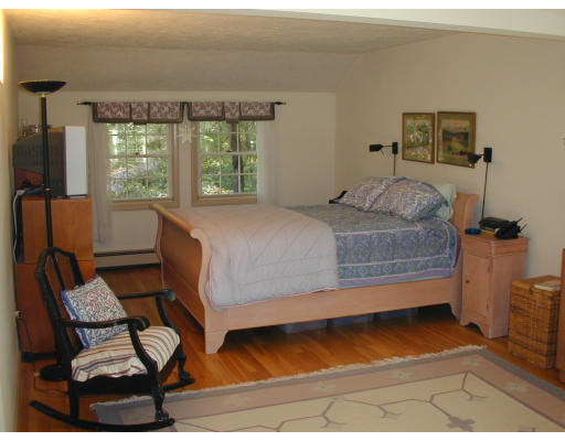 13 Oakwood Road Acton, MA 01720 - Photo 9 of 14 Gallery Image 9