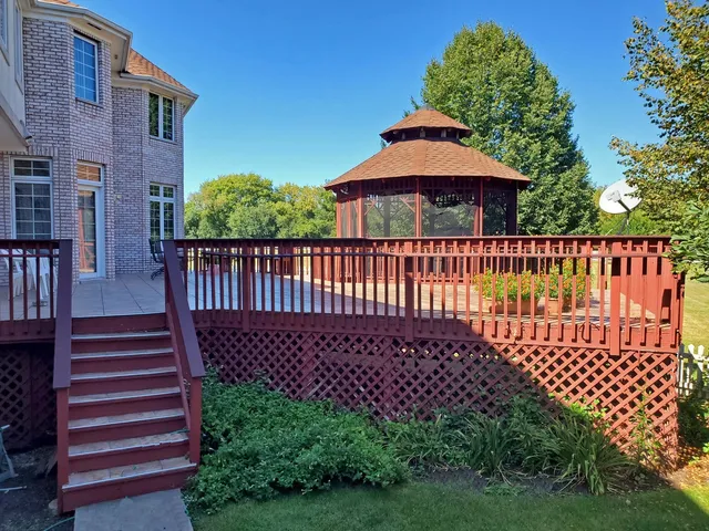 $1,050,000 | 36625 North Kimberwick Lane, Wadsworth, IL 60083