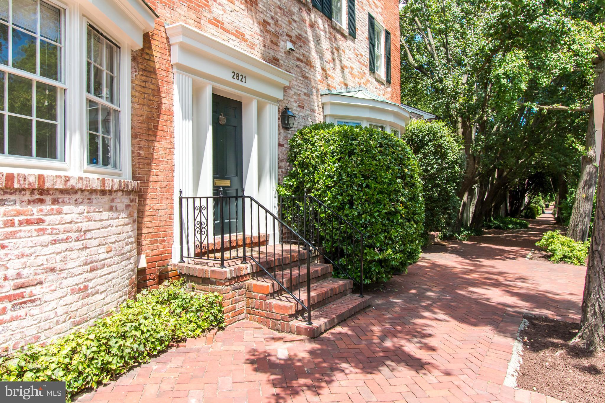 2821 Olive Street Northwest Washington, DC 20007 - Photo 3 of 27 Charming Olive Street