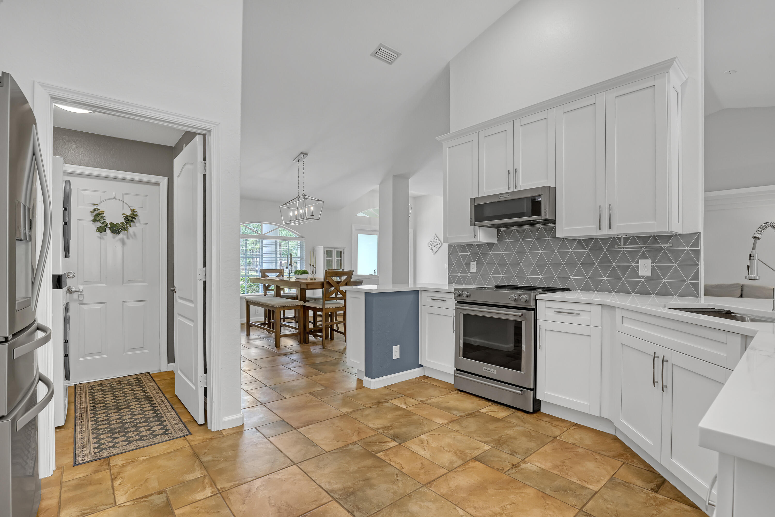 17271 88th Road North The Acreage, FL 33470 - Photo 6 of 70 17271 88th (25)