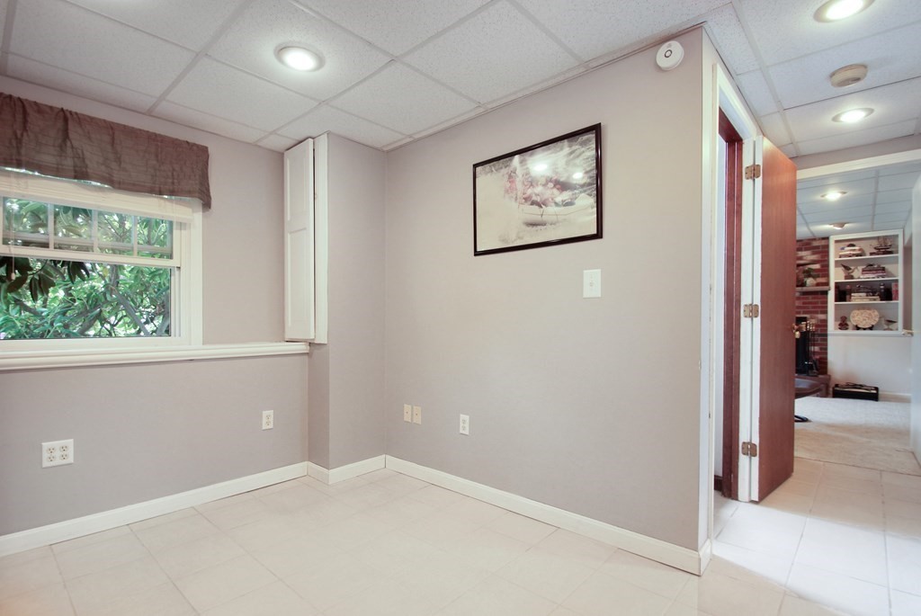 12 Indian Rock Road Haverhill, MA 01832 - Photo 22 of 31