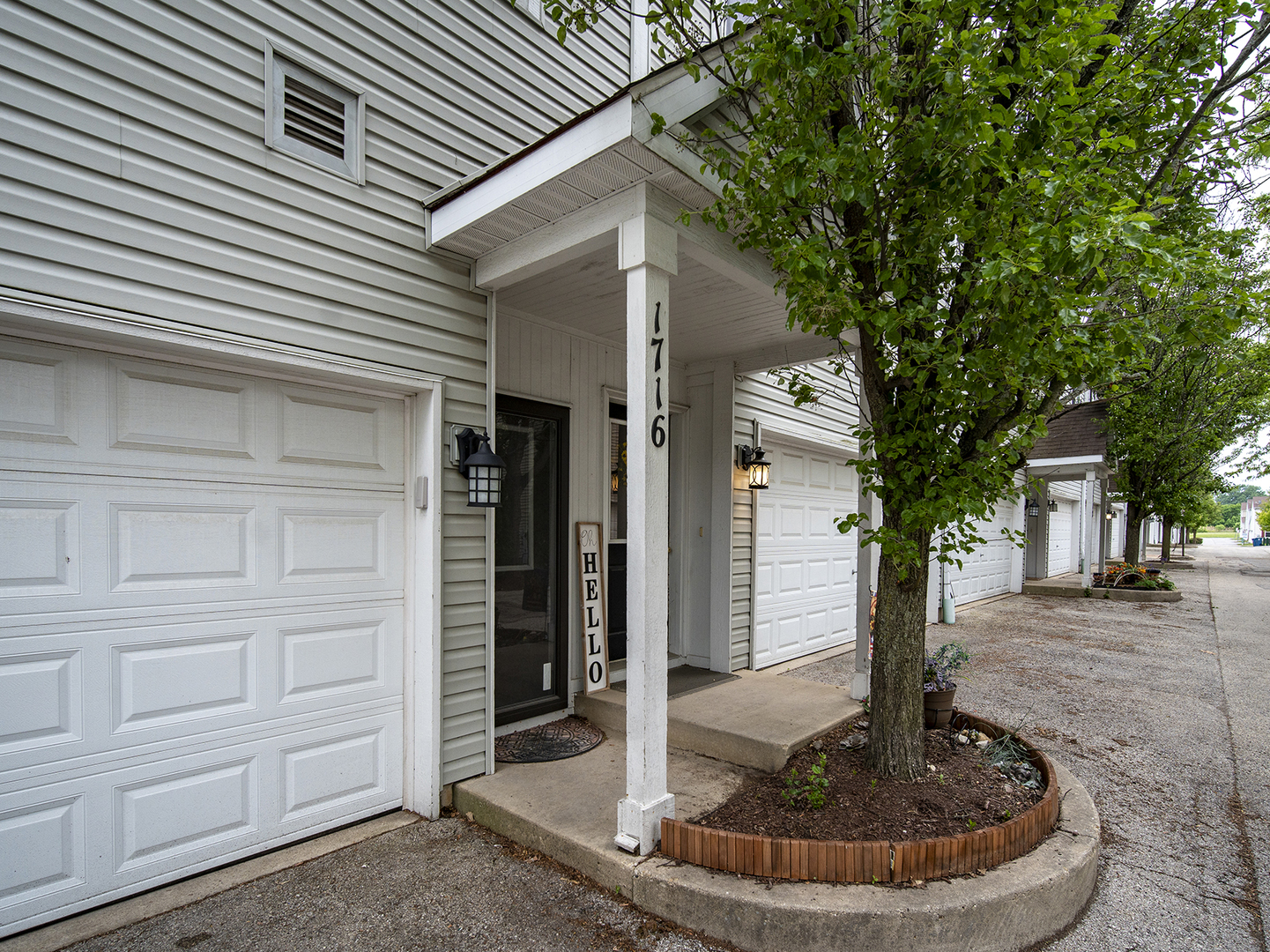 1716 Simms Street Aurora, IL 60504 - Photo 2 of 29