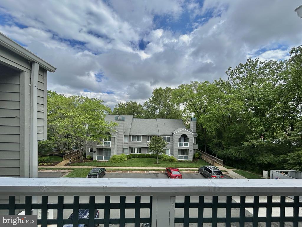 11739 E Summerchase Circle Reston, VA 20194 - Photo 2 of 10