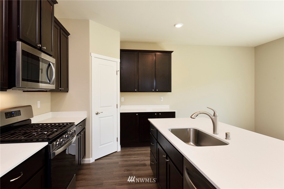 198 Russell Road Bremerton, WA 98312 - Photo 11 of 19 Gallery Image 11