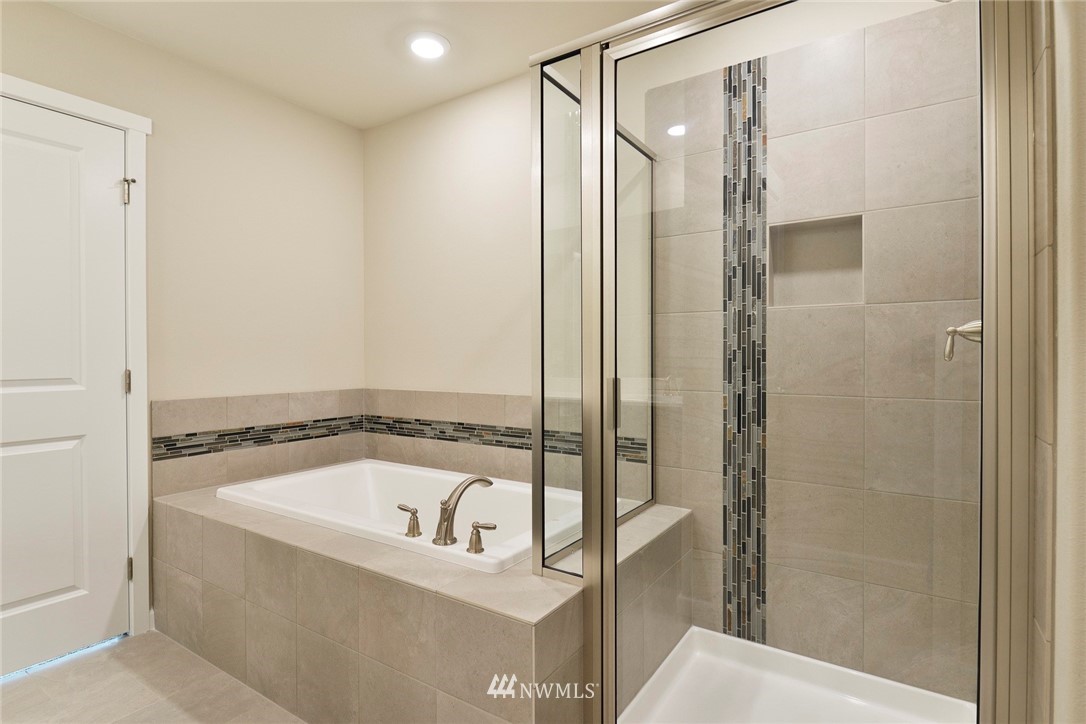198 Russell Road Bremerton, WA 98312 - Photo 14 of 19 Gallery Image 14