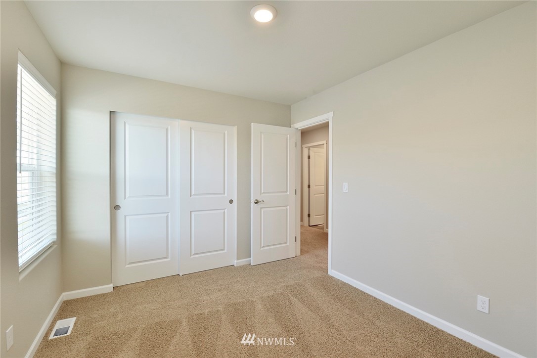 198 Russell Road Bremerton, WA 98312 - Photo 17 of 19 Gallery Image 17