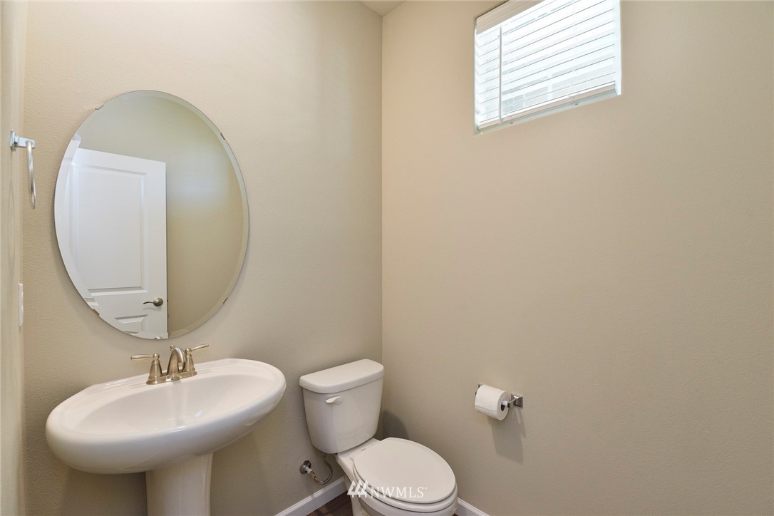198 Russell Road Bremerton, WA 98312 - Photo 8 of 19 Gallery Image 8