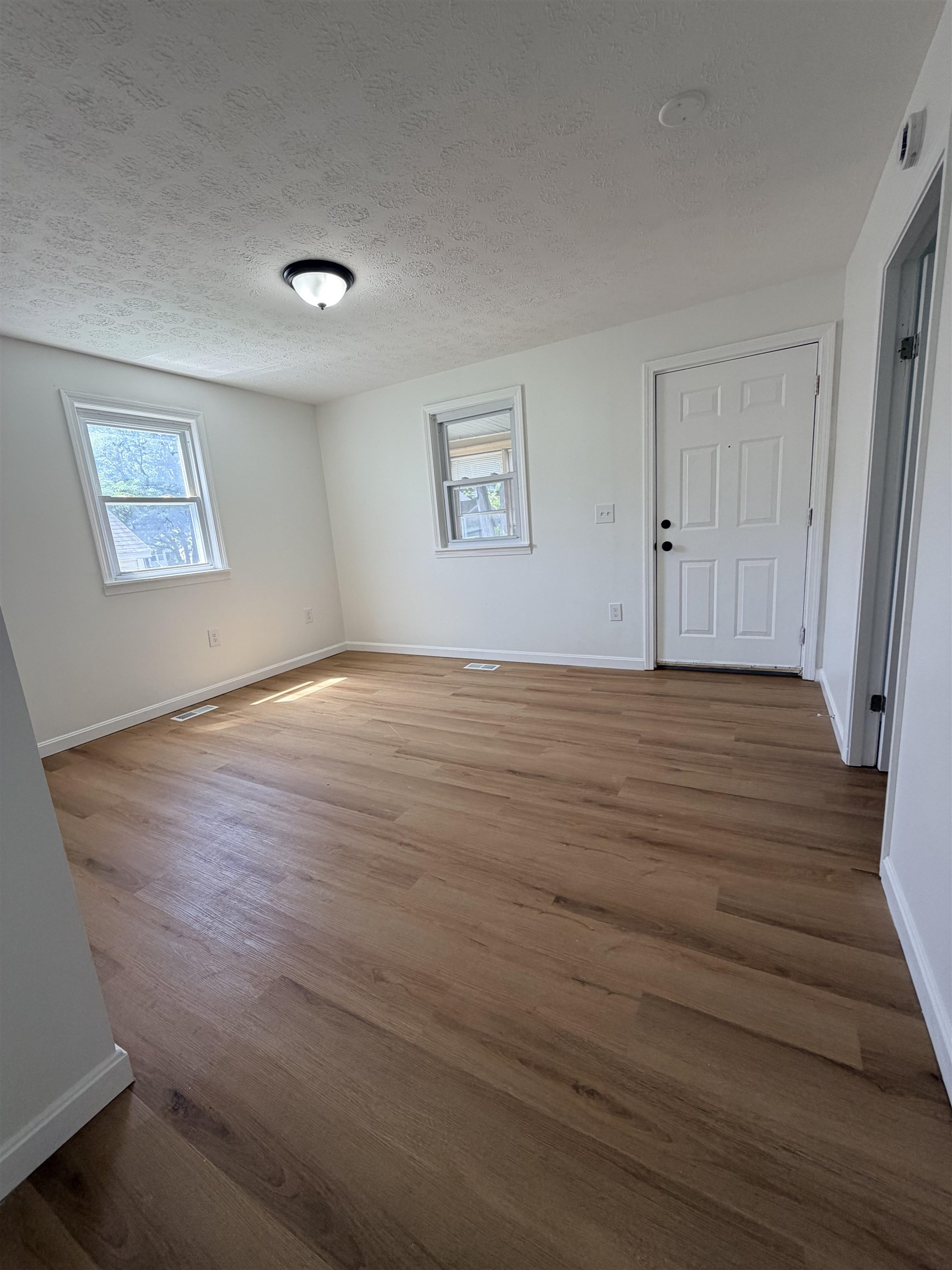 2 Tetreau Street Nashua, NH 03060 - Photo 7 of 9