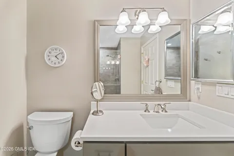 $475,000 | 351 Pemberwick Road, Unit 818, Greenwich, CT 06831