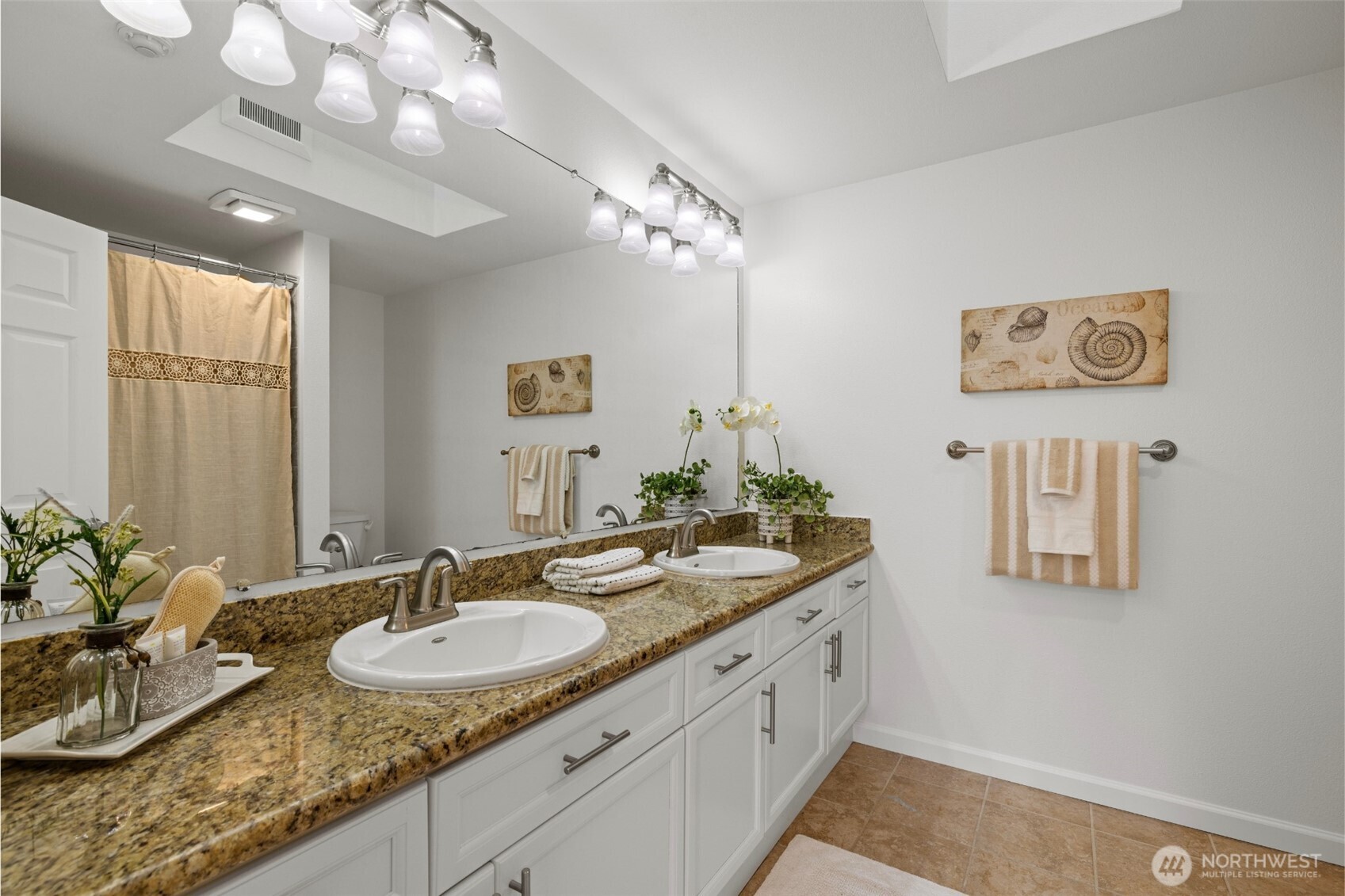 10909 Avondale Road Northeast, Unit H132 Redmond, WA 98052 - Photo 13 of 20 Gallery Image 13