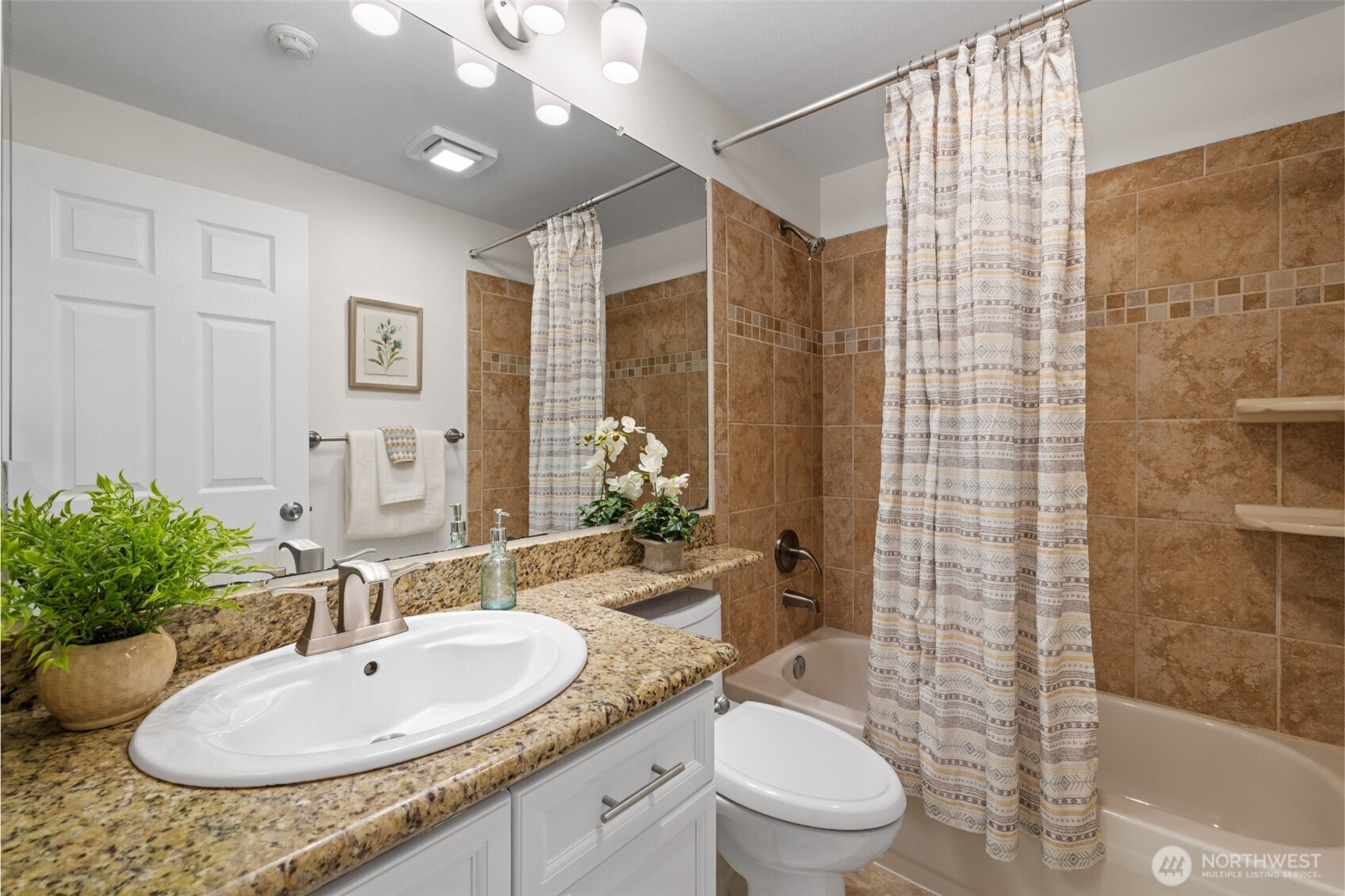 10909 Avondale Road Northeast, Unit H132 Redmond, WA 98052 - Photo 14 of 20 Gallery Image 14