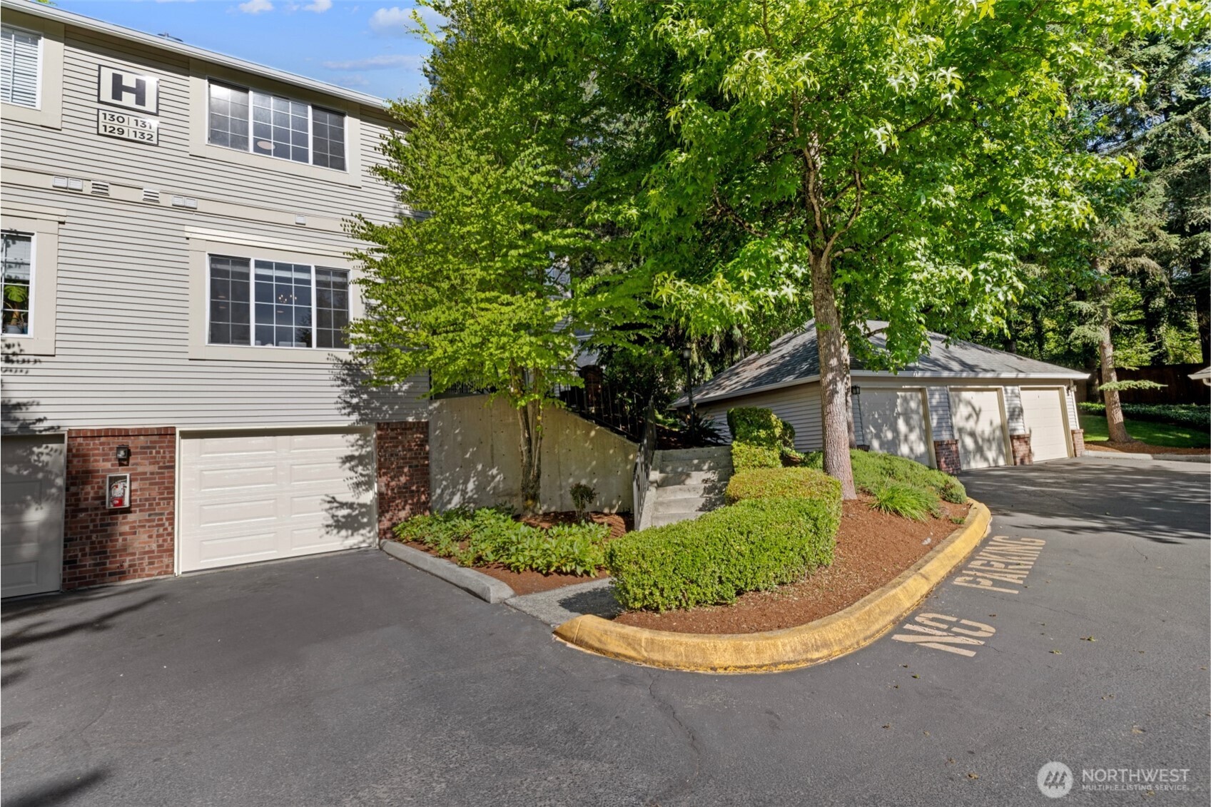 10909 Avondale Road Northeast, Unit H132 Redmond, WA 98052 - Photo 17 of 20 Gallery Image 17