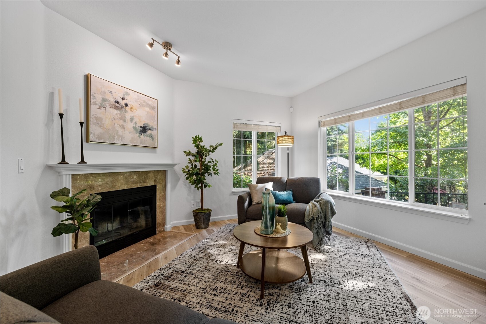 10909 Avondale Road Northeast, Unit H132 Redmond, WA 98052 - Photo 3 of 20 Gallery Image 3