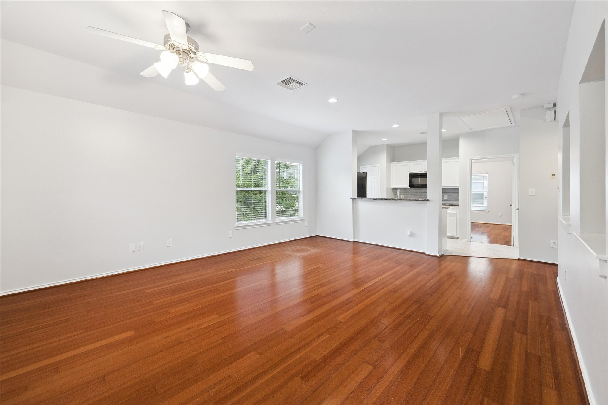 1138 West 25th Street, Unit F Houston, TX 77008 - Photo 11 of 20