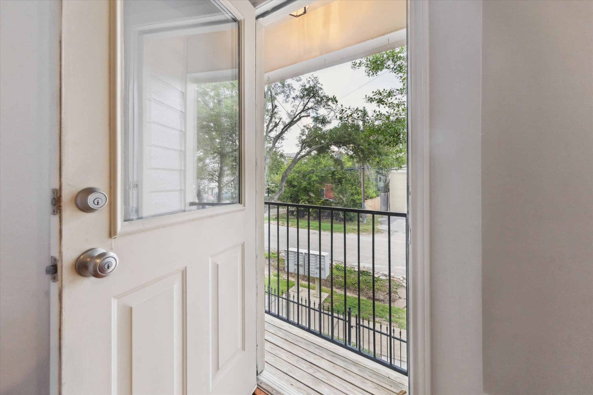 1138 West 25th Street, Unit F Houston, TX 77008 - Photo 15 of 20