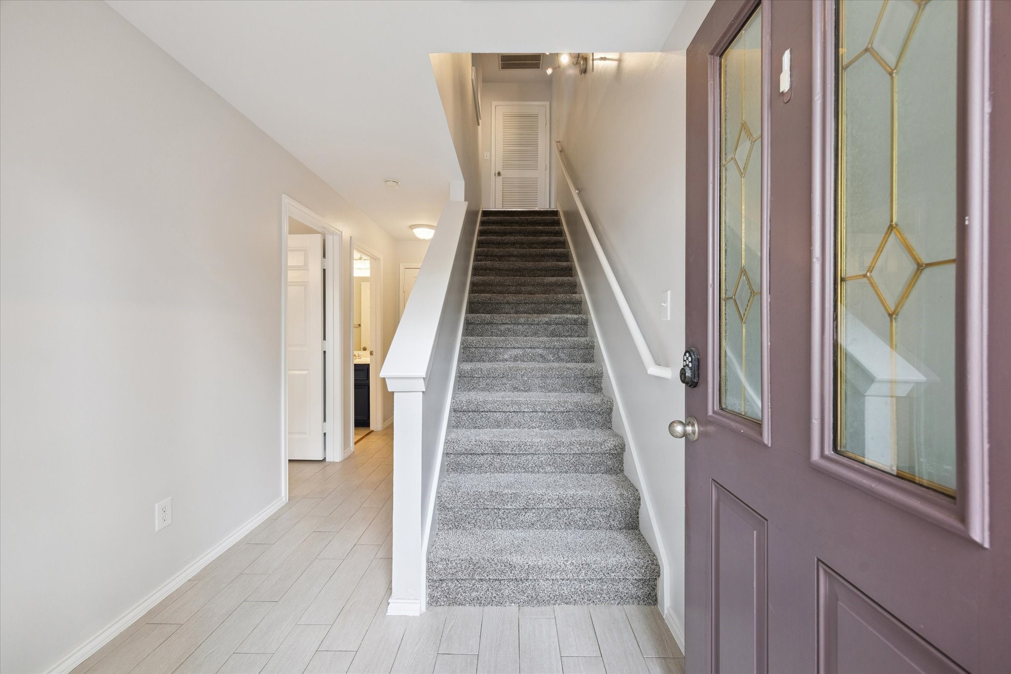 1138 West 25th Street, Unit F Houston, TX 77008 - Photo 4 of 20