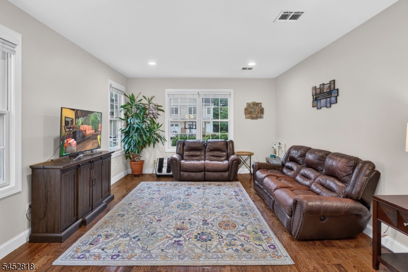 10 Riverside Drive Clinton, NJ 08809 - Photo 8 of 48 Gallery Image 8