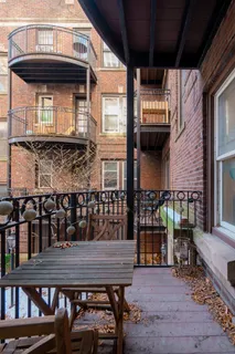 $299,000 | 3644 North Pine Grove Avenue, Unit 1, Chicago, IL 60613