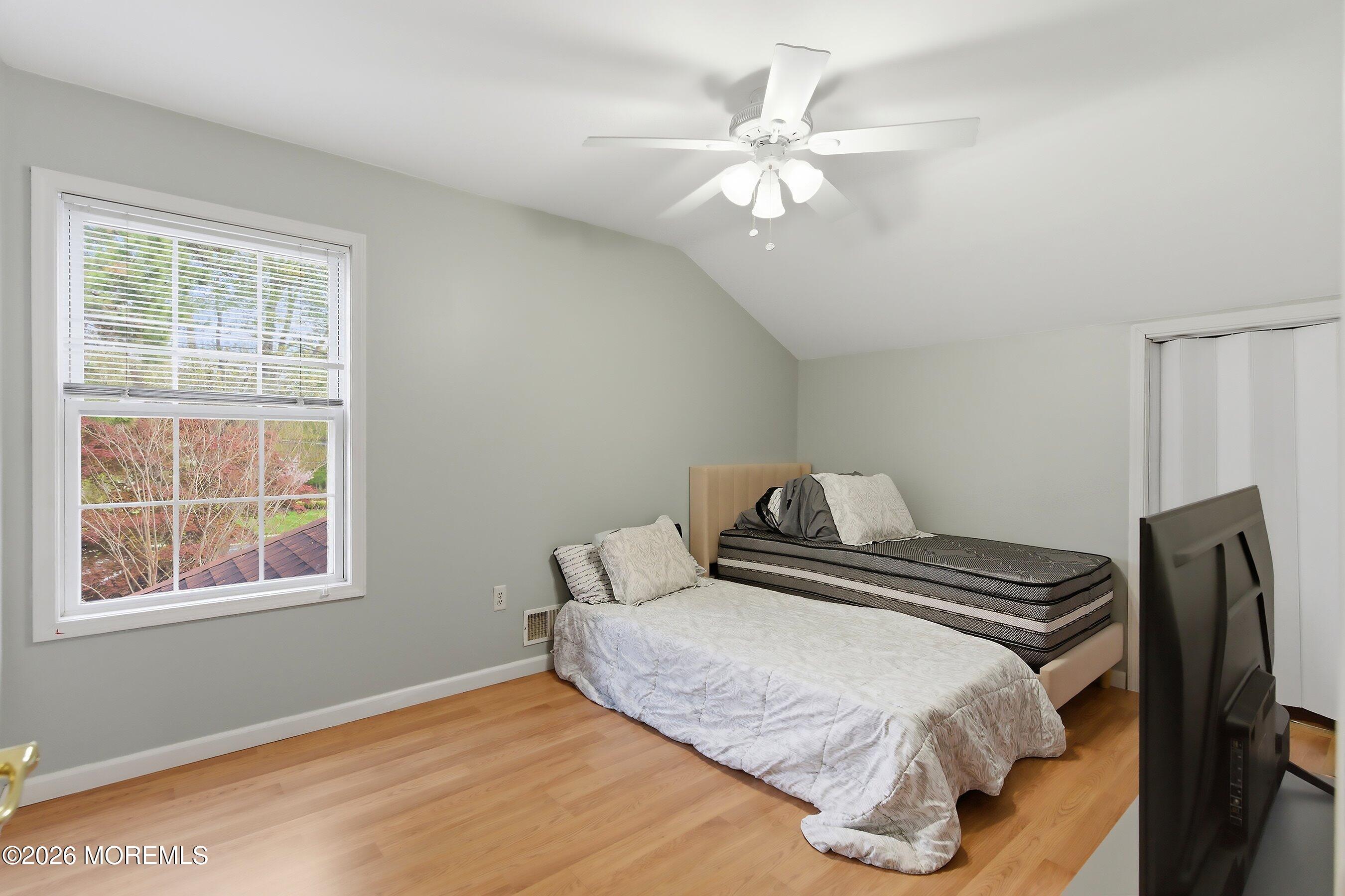 406 Burke Road Jackson, NJ 08527 - Photo 18 of 28 18-Bed 2