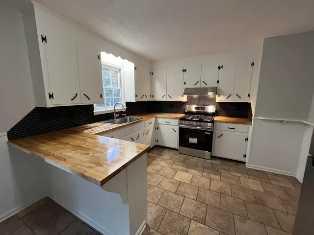 $320,000 | 115 Donna Drive, Summerville, SC 29483