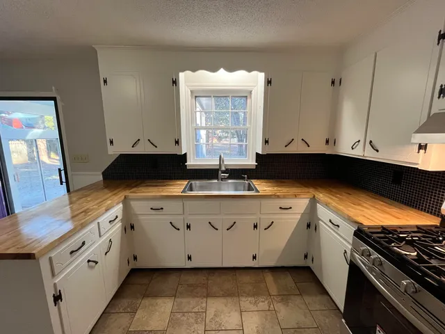 $320,000 | 115 Donna Drive, Summerville, SC 29483