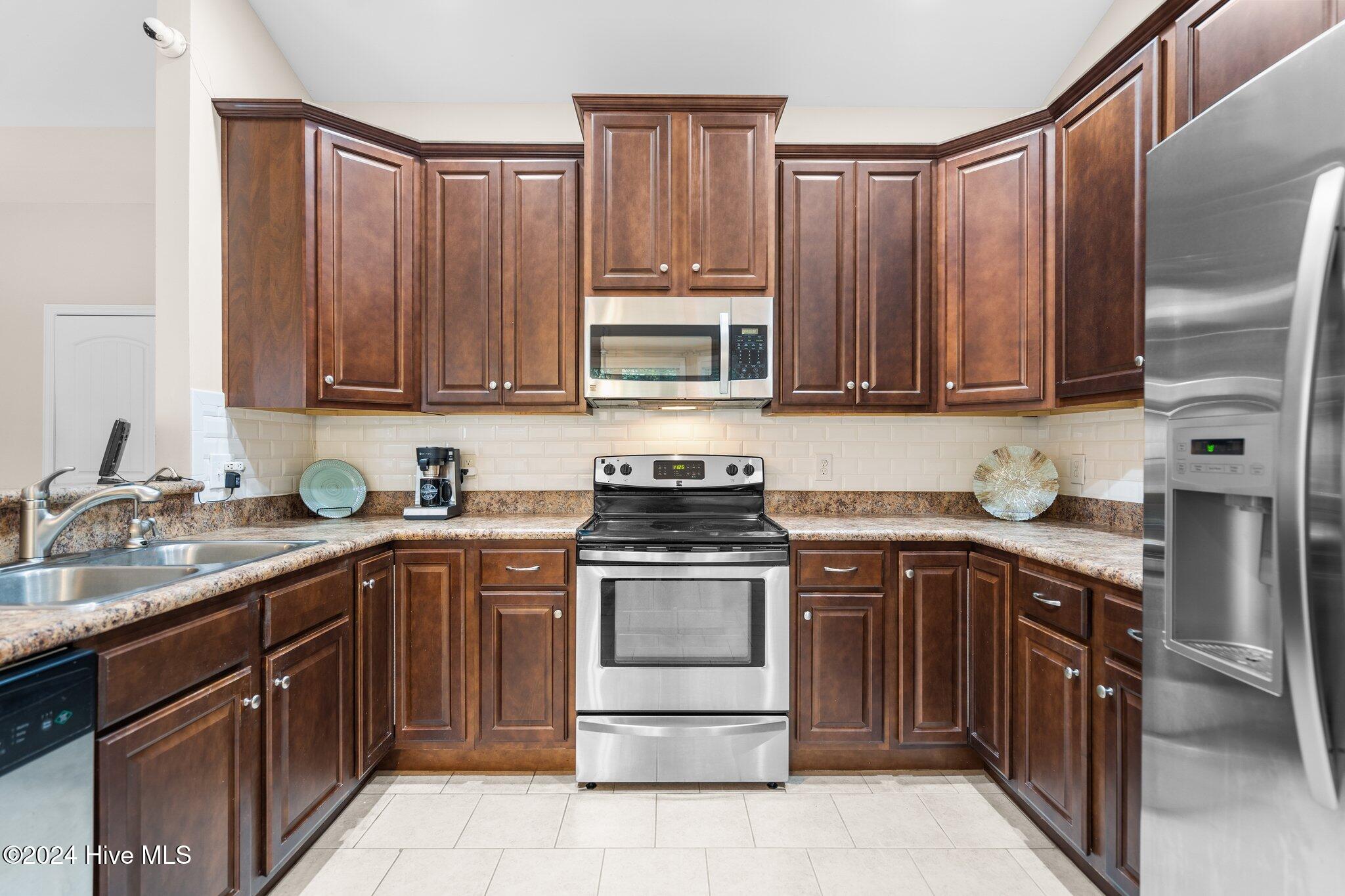308 Kemper Road Hampstead, NC 28443 - Photo 10 of 32 8-web-or-mls-DSC04376