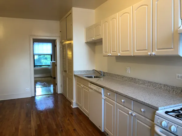$2,500 | 1134 West Pratt Boulevard, Unit 3W, Chicago, IL 60626