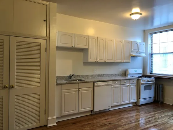 $2,500 | 1134 West Pratt Boulevard, Unit 3W, Chicago, IL 60626