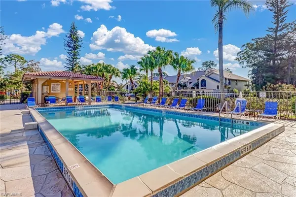 $2,200 | 221 Fox Glen Drive, Unit 2207, Naples, FL 34104