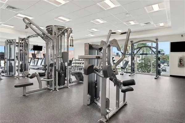 $2,200 | 221 Fox Glen Drive, Unit 2207, Naples, FL 34104