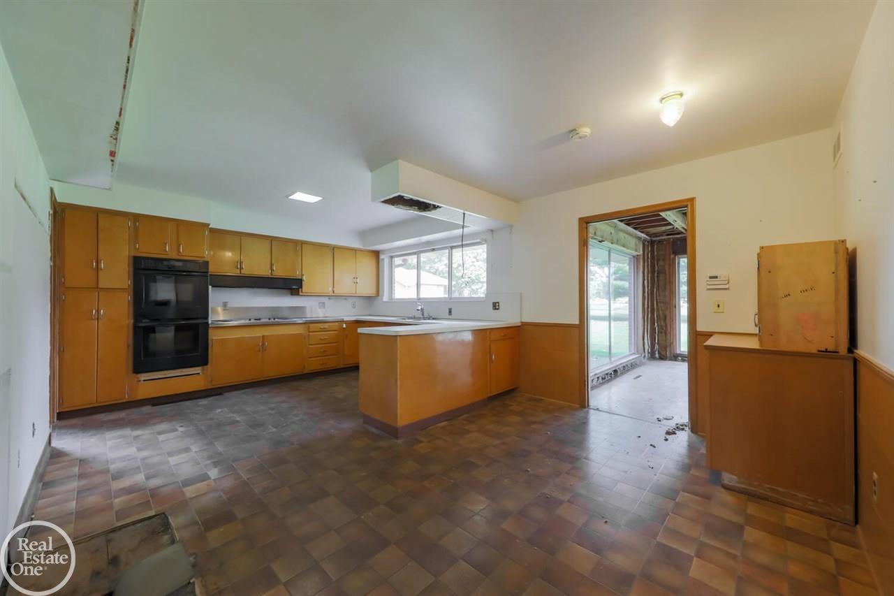 324 Moross Road Grosse Pointe Farms, MI 48236 - Photo 28 of 47