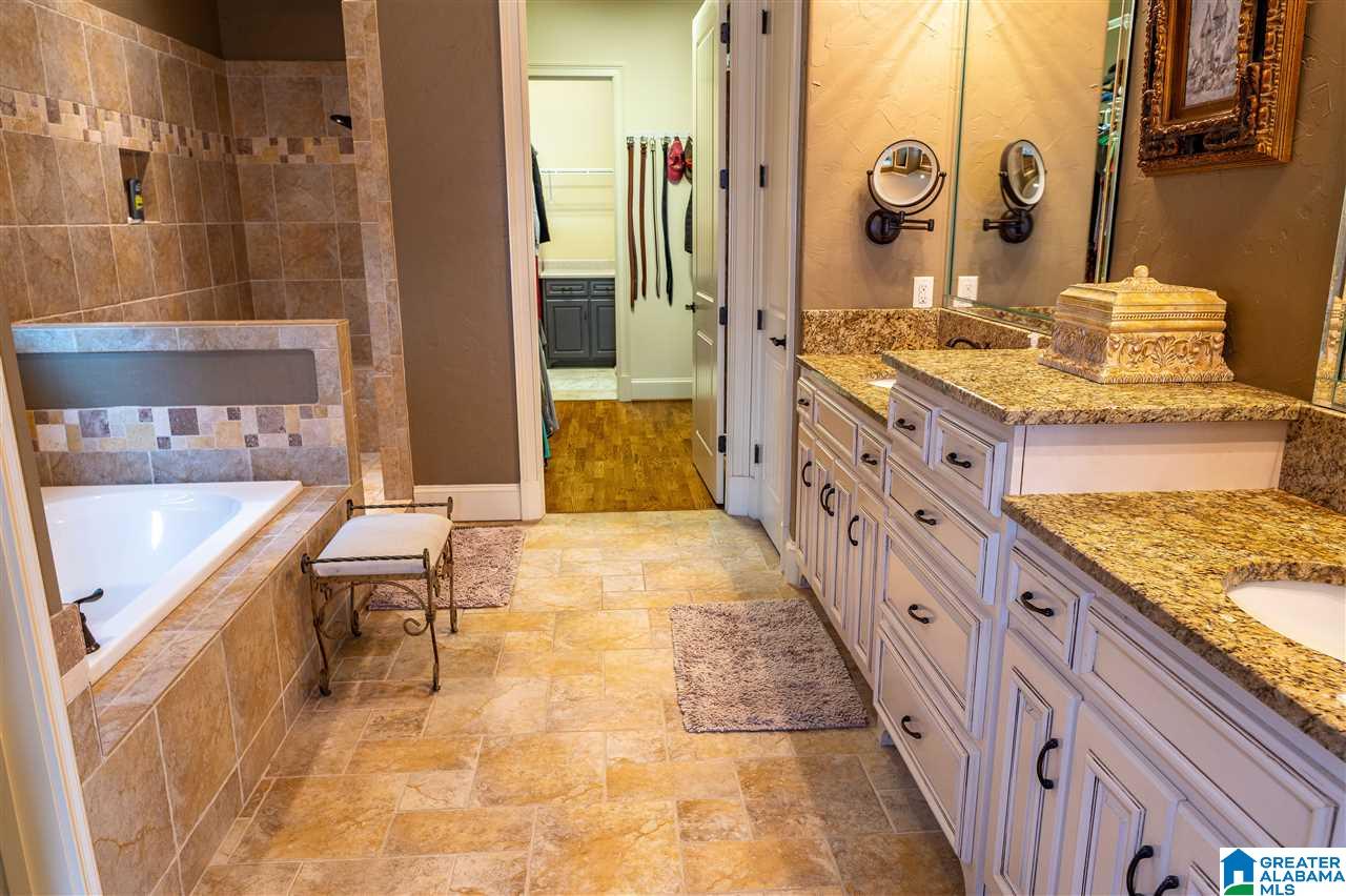1043 Baldwin Lane Birmingham, AL 35242 - Photo 17 of 43