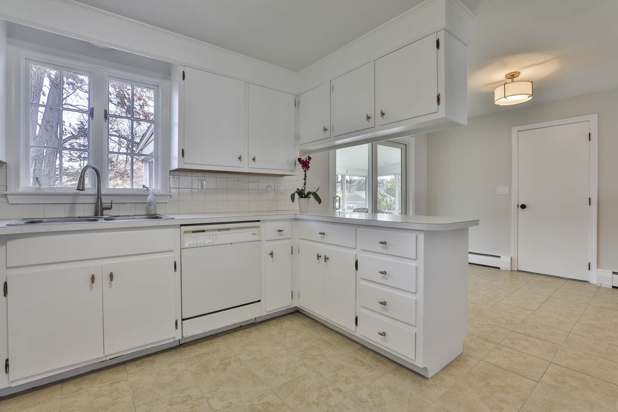2 Hulme Street Manchester, NH 03109 - Photo 27 of 30