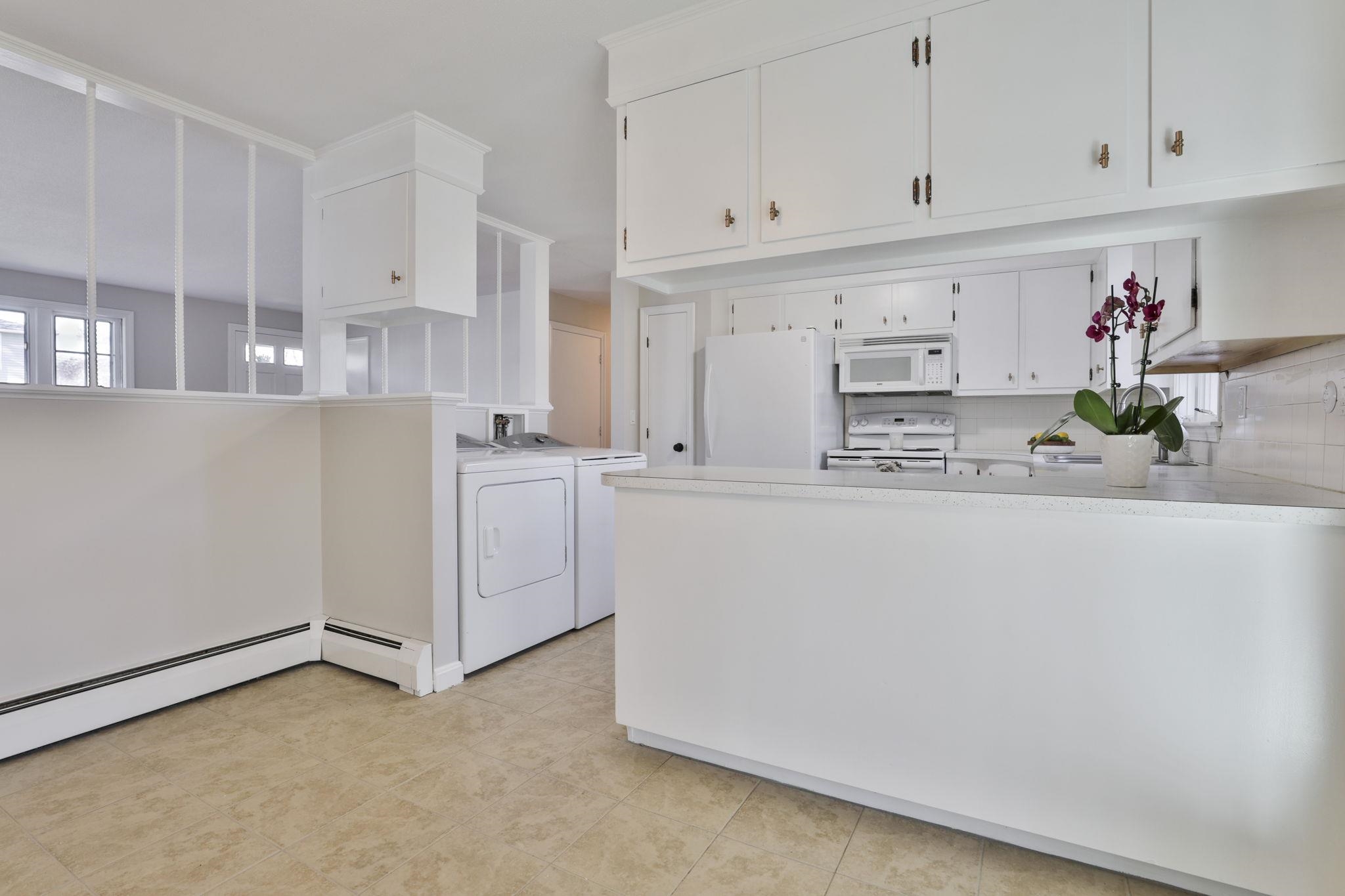 2 Hulme Street Manchester, NH 03109 - Photo 5 of 30