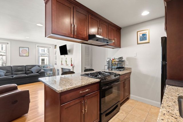 $550,000 | 771 East 5th Street, Unit 3, Boston, MA 02127